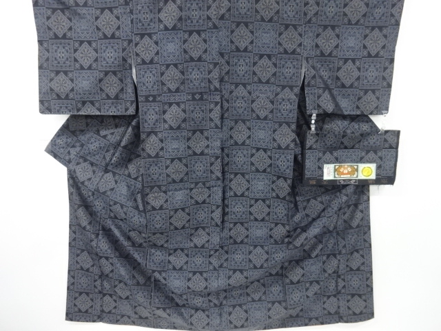 市松に幾何学模様織り出し本場泥大島紬着物